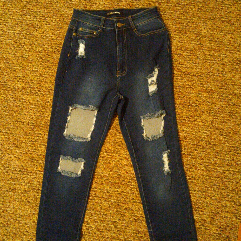 Women's size 11-12 Fashion Nova Skinny Jeans